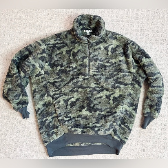 Express One Eleven Camo Fleece Sweatshirt Size XS Extra Small - Picture 2 of 5